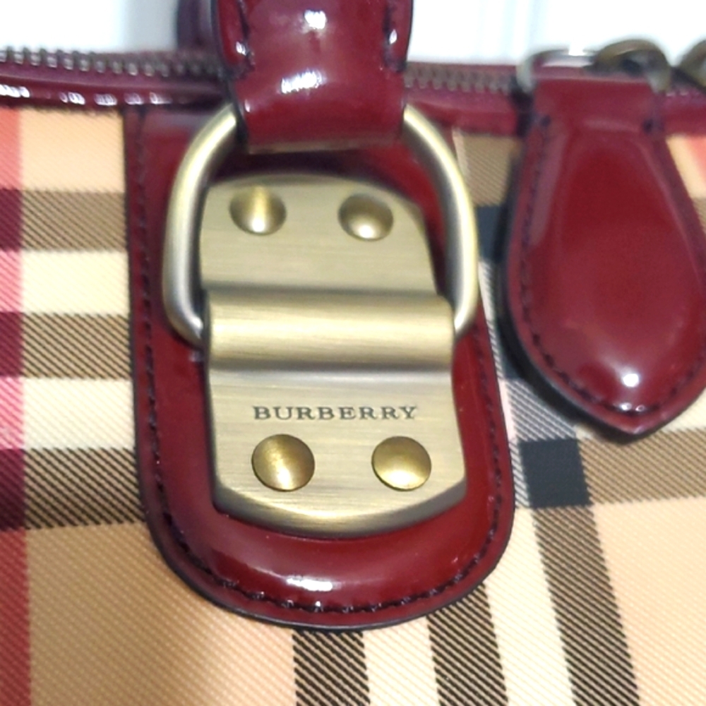 RARE Vintage Burberry Check Burgundy Patent Leather Trim Handle Bag - Picture 7 of 17